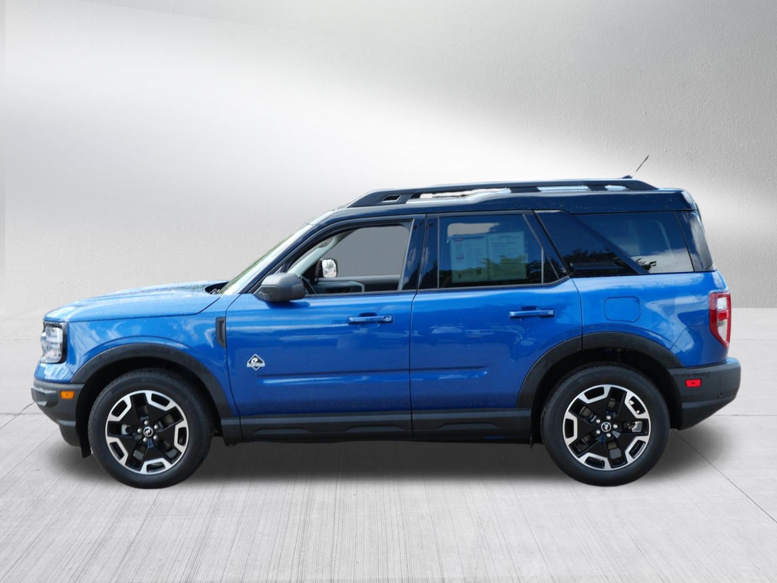 Certified 2023 Ford Bronco Sport Outer Banks w/ Tech Package AWD/4WD image 4
