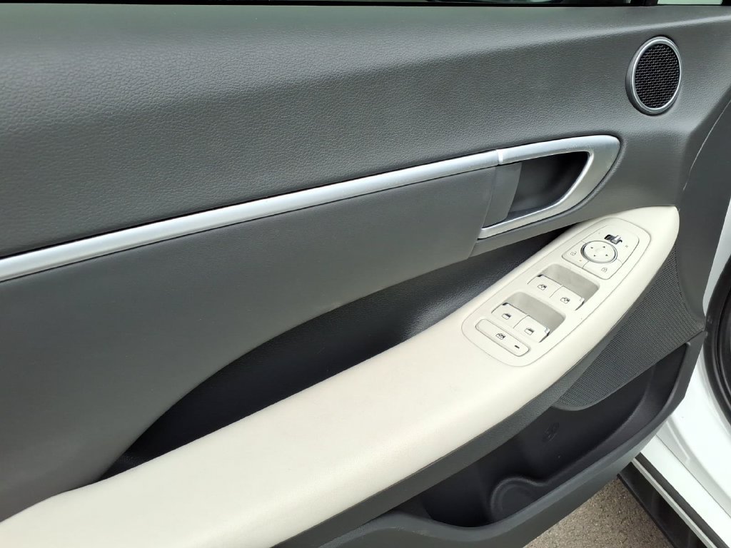 Used 2025 Hyundai Sonata SEL FWD image 5