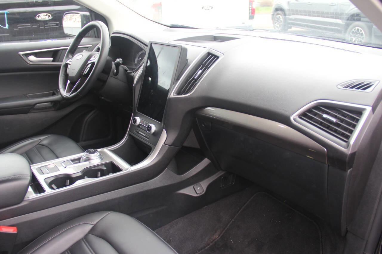 Certified 2024 Ford Edge SEL image 23