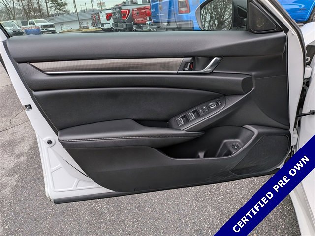 Used 2022 Honda Accord Sport image 11