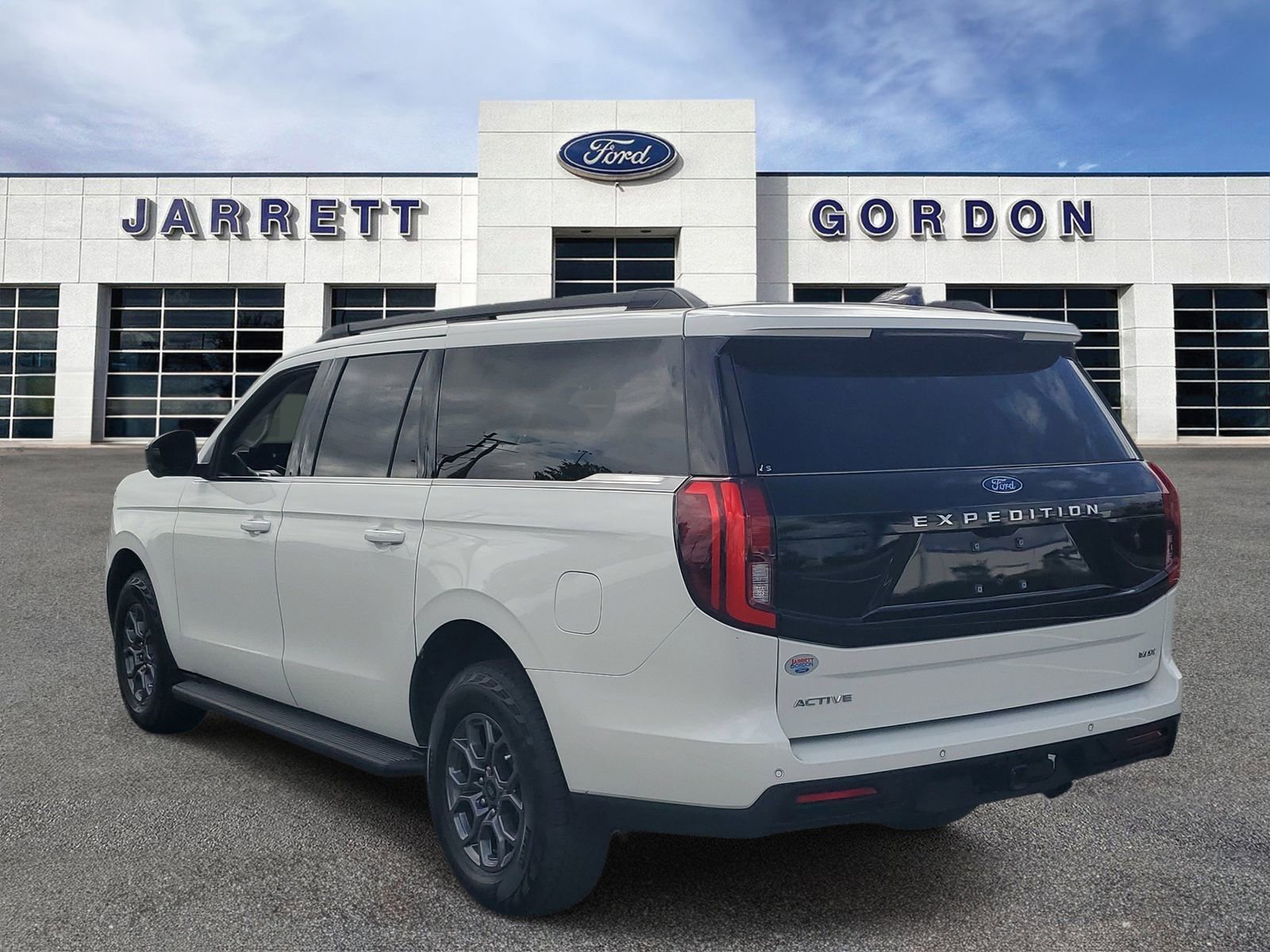 Certified 2025 Ford Expedition Max Active RWD image 3