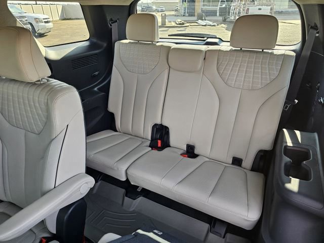 Used 2024 Hyundai Palisade Limited image 17