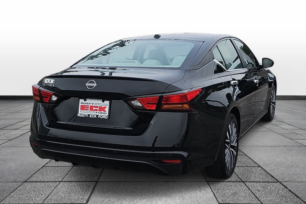 Used 2025 Nissan Altima 2.5 SV FWD image 5