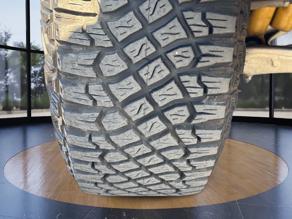 Certified 2023 Ford Bronco Big Bend w/ Sasquatch Package AWD/4WD image 33