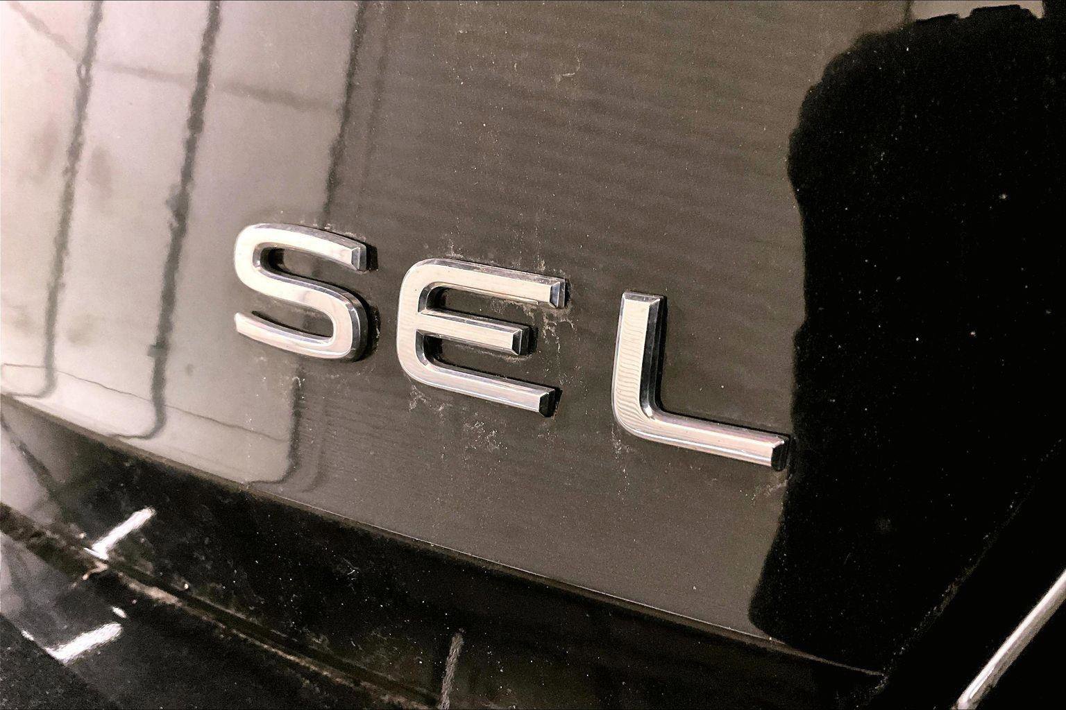 Used 2025 Volkswagen Jetta SEL image 13