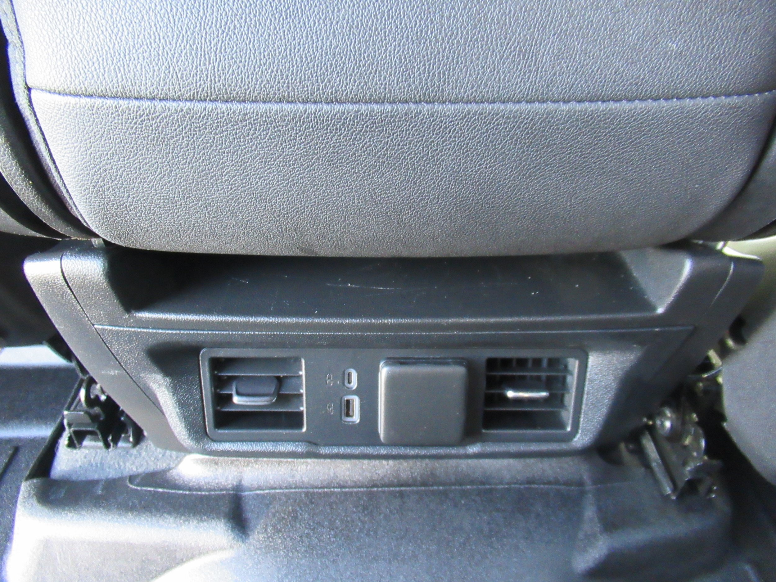 Used 2024 GMC Sierra 1500 SLT AWD/4WD image 14