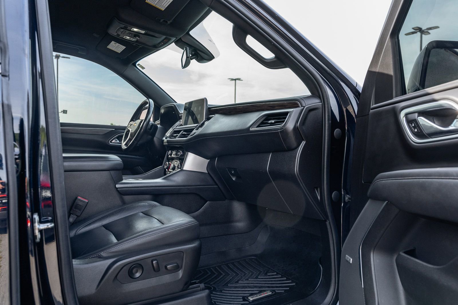 Used 2021 Chevrolet Tahoe LT image 11