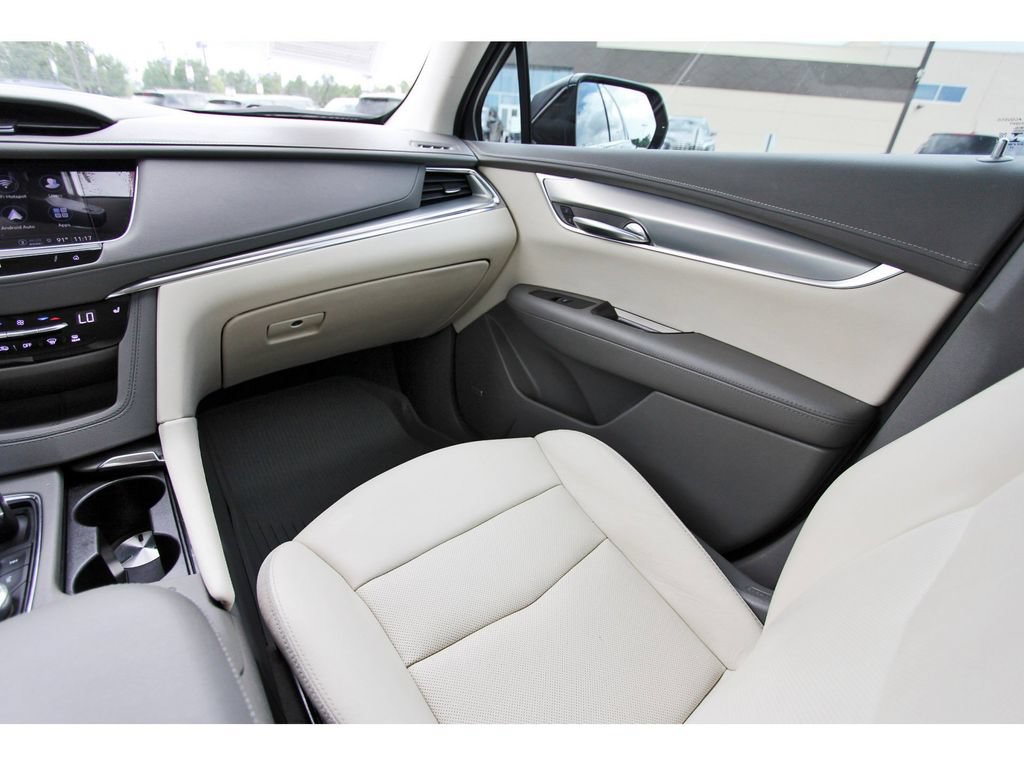 Used 2021 Cadillac XT5 Premium Luxury FWD image 12