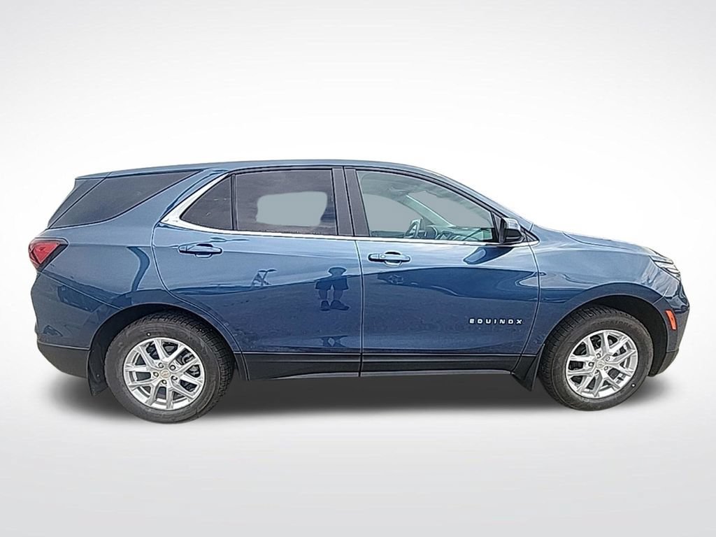 Used 2024 Chevrolet Equinox LT AWD/4WD image 8