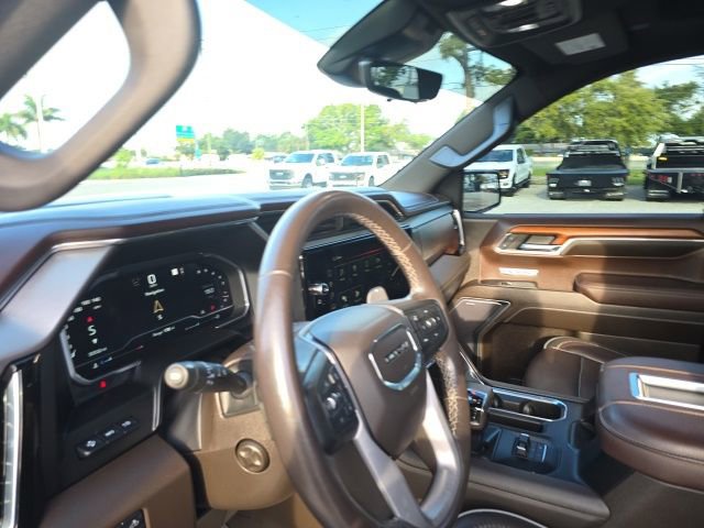 Used 2022 GMC Sierra 1500 Denali w/ Technology Package RWD image 11