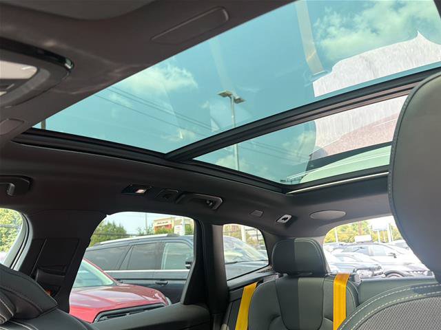 Used 2022 Volvo XC60 T8 Polestar AWD/4WD image 10