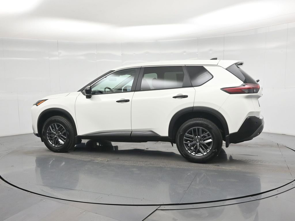 Used 2023 Nissan Rogue S image 7