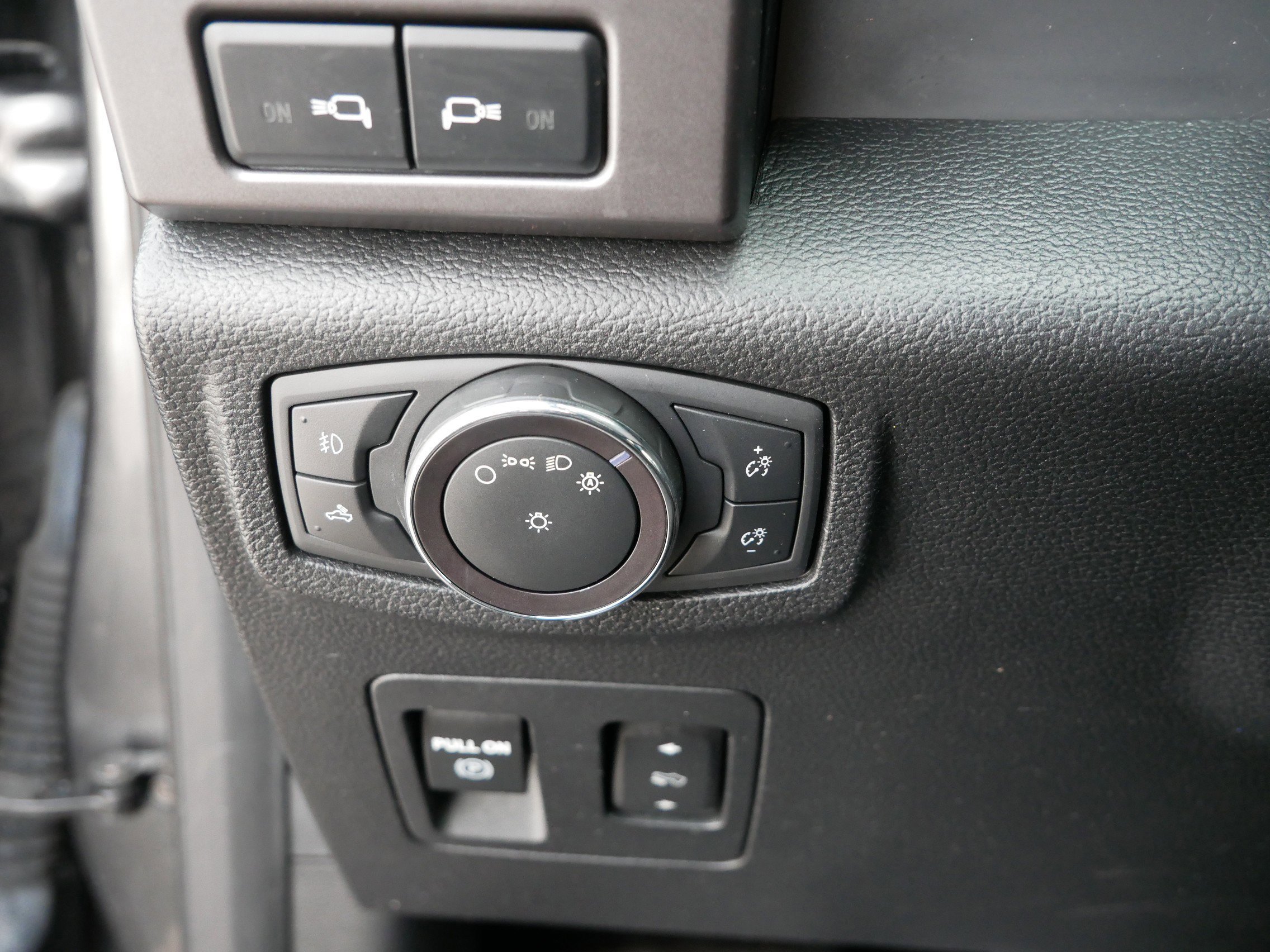 Certified 2019 Ford F150 XLT w/ Equipment Group 302A Luxury image 16