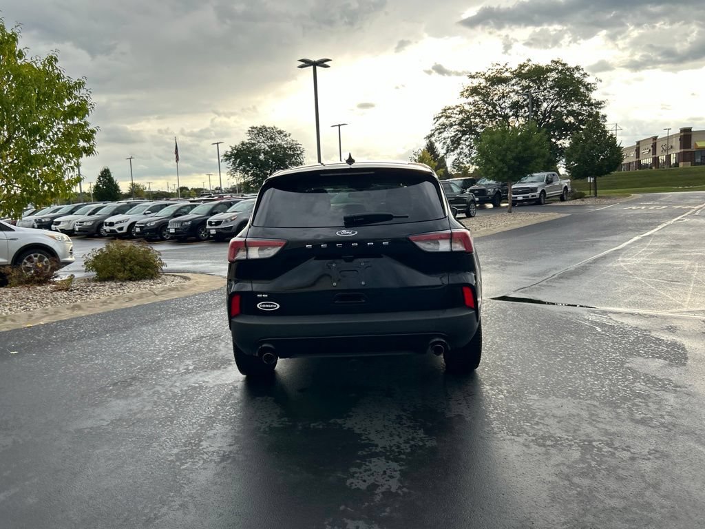 Certified 2021 Ford Escape SE w/ SE Sport Appearance Package FWD image 8