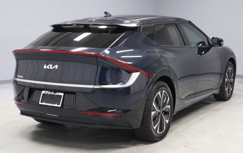 Used 2022 Kia EV6 Wind image 5
