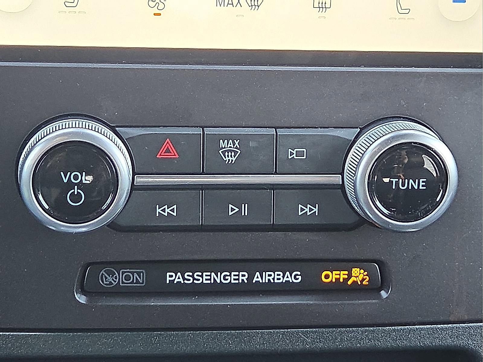 Certified 2021 Ford Edge ST-Line image 22