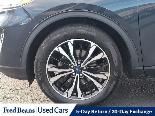 Certified 2022 Ford Escape SE w/ SE Sport Appearance Package image 28