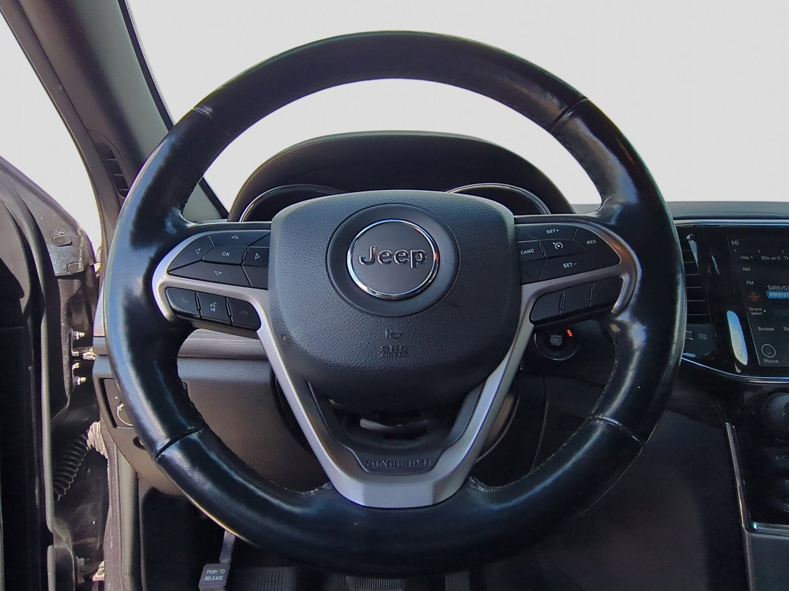 Used 2021 Jeep Grand Cherokee Laredo X AWD/4WD image 26