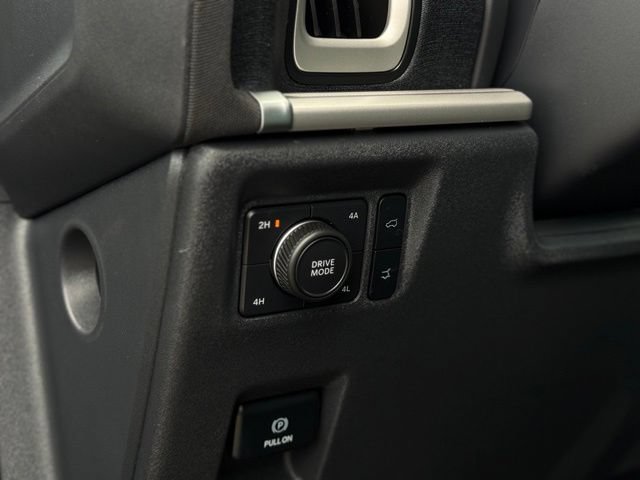 Certified 2025 Ford Expedition Active AWD/4WD image 14