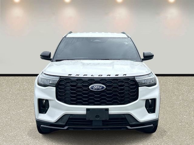 Certified 2025 Ford Explorer ST-Line AWD/4WD image 2