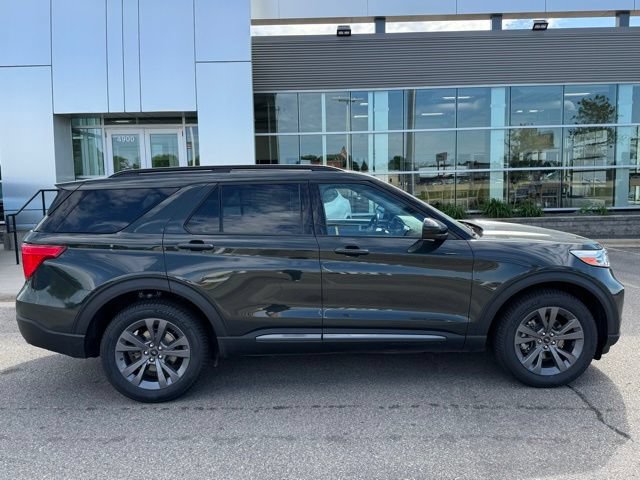 Certified 2023 Ford Explorer XLT w/ Equipment Group 202A AWD/4WD image 34