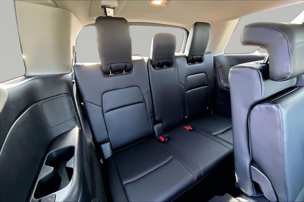 Used 2024 Nissan Pathfinder SL FWD image 28