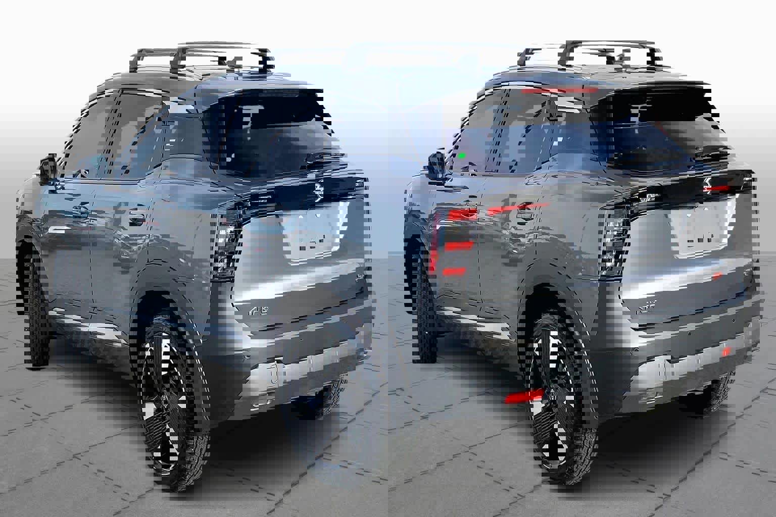 Used 2025 Nissan Kicks SR w/ Interior Electronics Package image 4