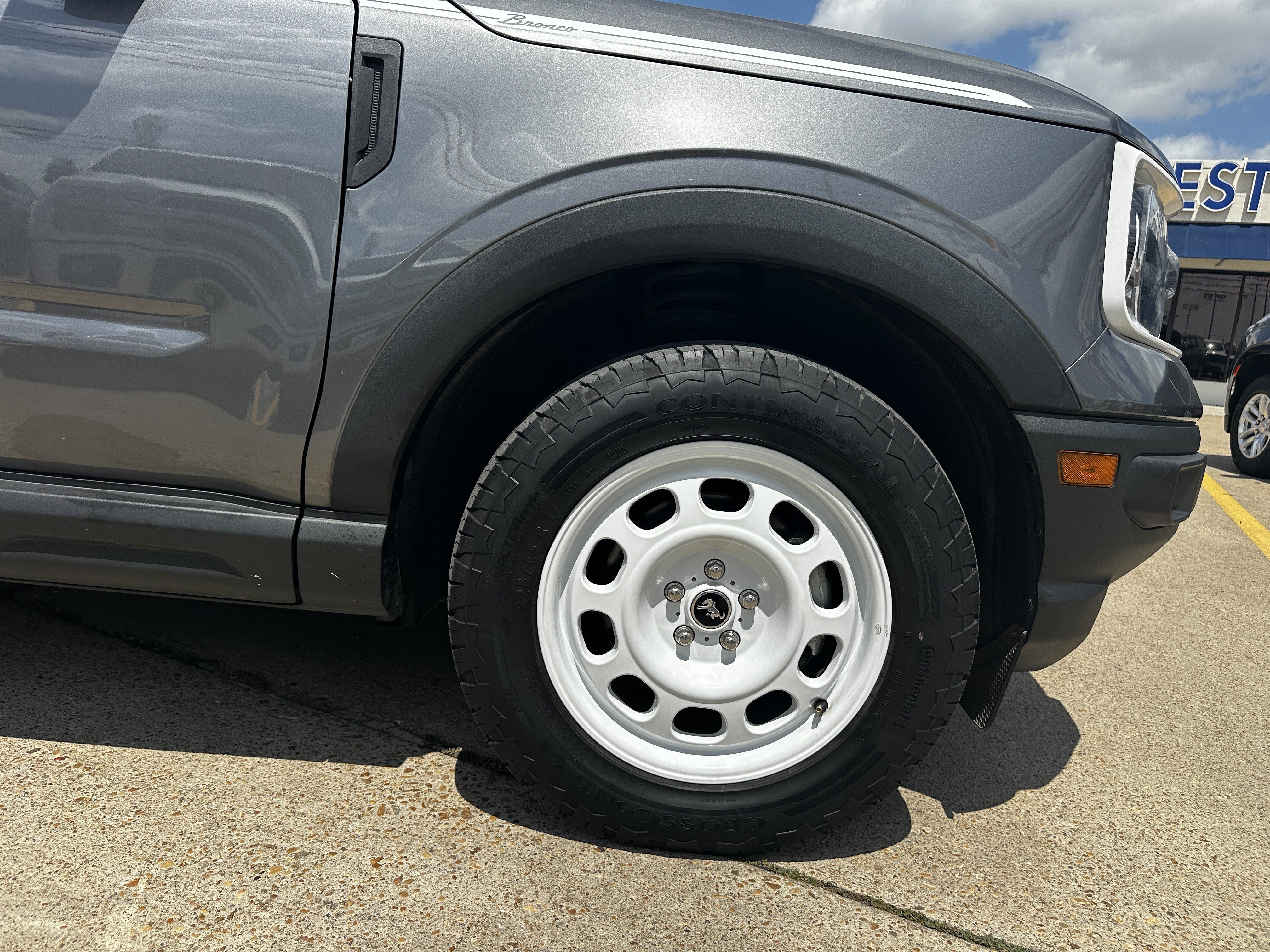 Certified 2023 Ford Bronco Sport Heritage w/ Heritage Convenience Package AWD/4WD image 2