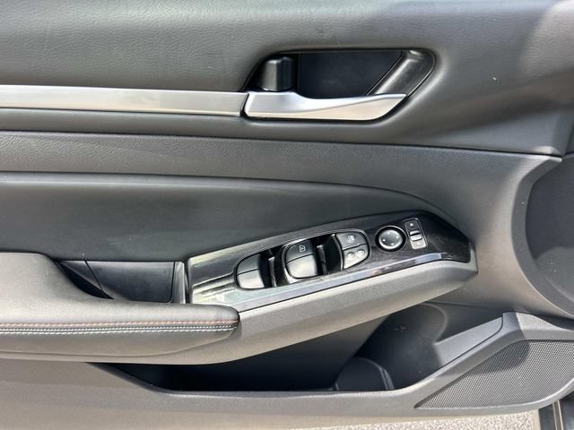 Used 2024 Nissan Altima 2.5 SR w/ SR Premium Package AWD/4WD image 28
