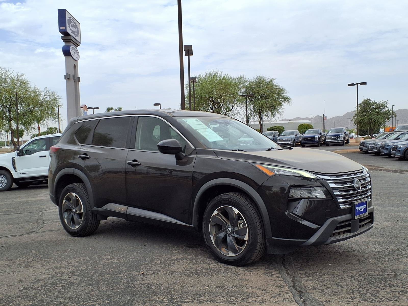 Used 2025 Nissan Rogue SV AWD/4WD image 8