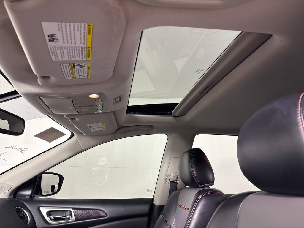 Used 2020 Nissan Pathfinder SL image 35