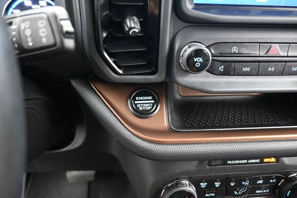 Certified 2024 Ford Bronco Sport Outer Banks w/ Topo Graphic Package AWD/4WD image 16