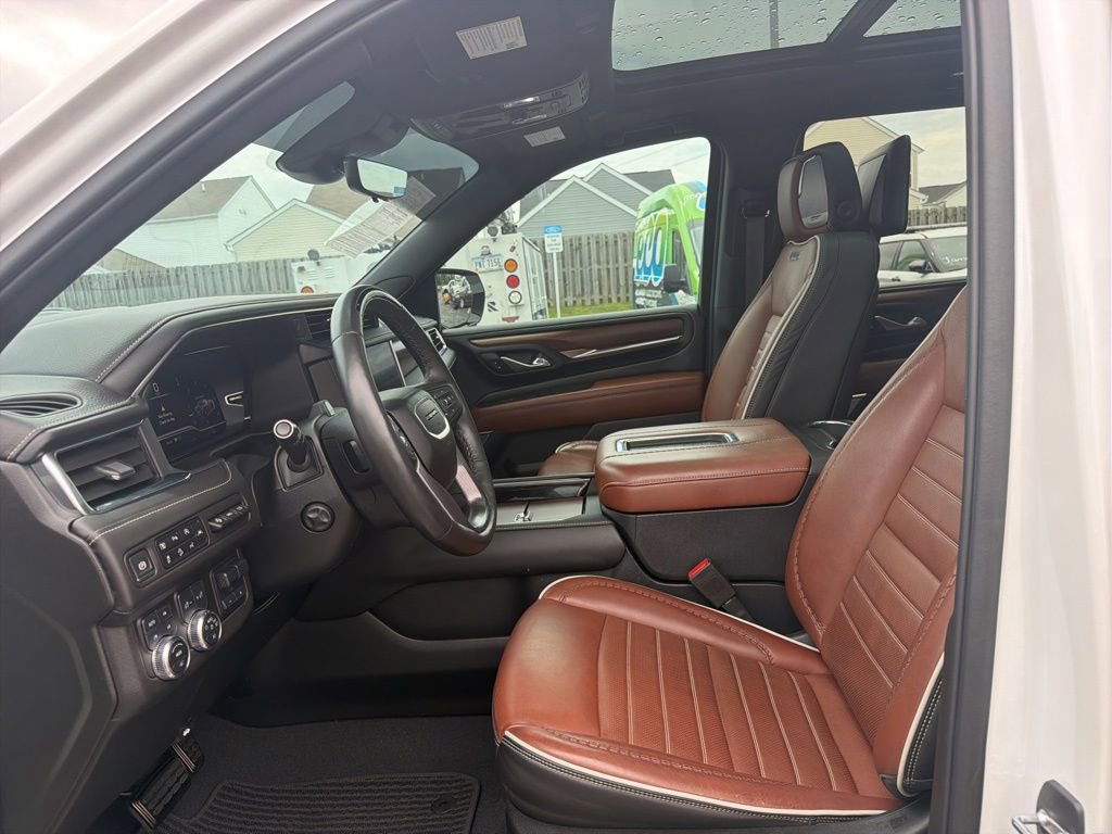 Used 2024 GMC Yukon Denali Ultimate AWD/4WD image 22