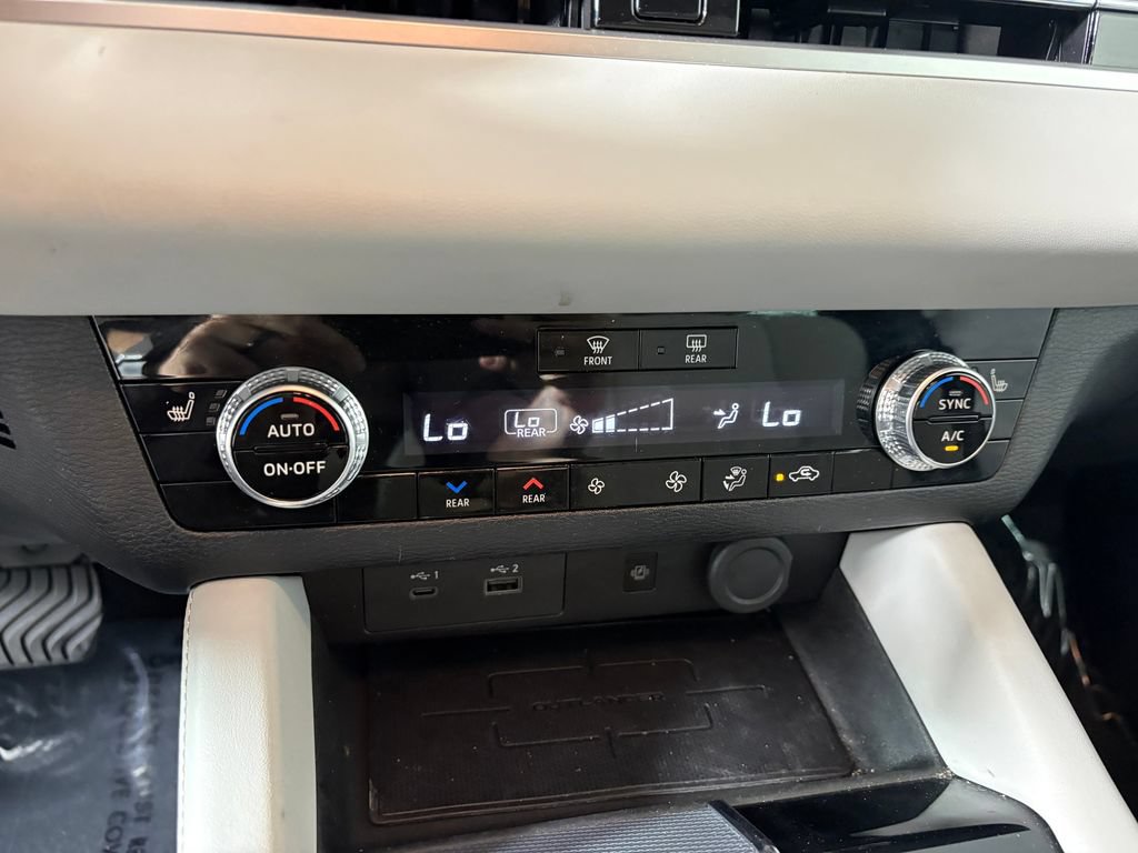 Used 2023 Mitsubishi Outlander SEL FWD image 19