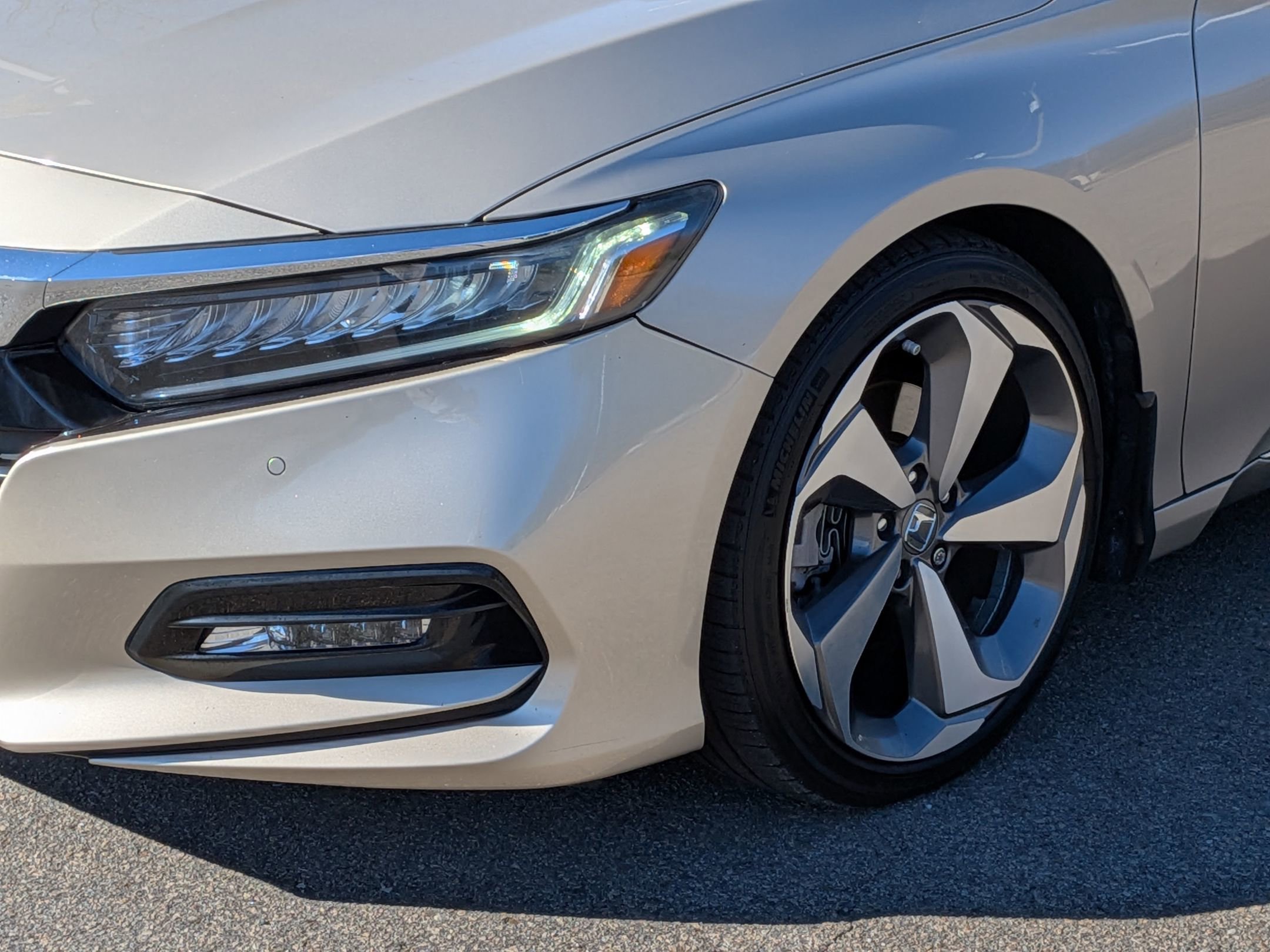 Used 2020 Honda Accord Touring image 10