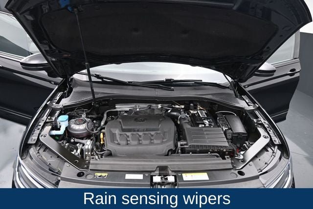 Used 2023 Volkswagen Tiguan SE R-Line FWD image 21