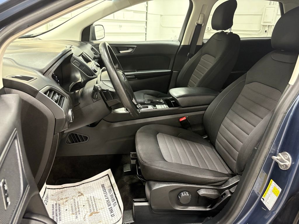 Certified 2019 Ford Edge SE image 13