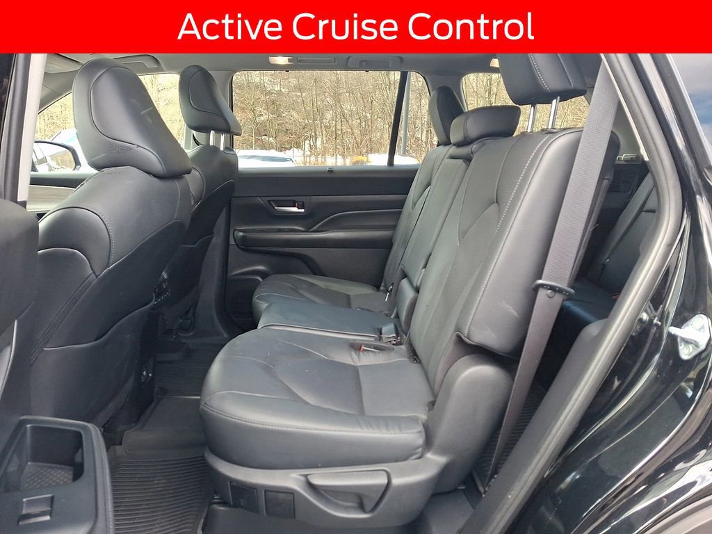 Used 2024 Toyota Grand Highlander Limited image 10
