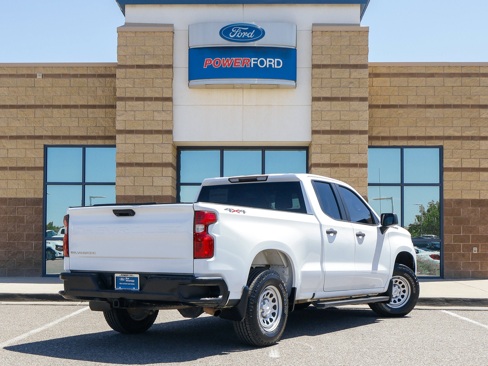 Used 2022 Chevrolet Silverado 1500 W/T w/ WT Value Package AWD/4WD image 6