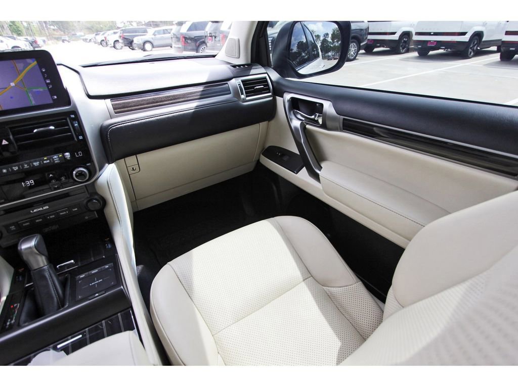 Used 2023 Lexus GX 460 Luxury w/ Sport Design Package image 14