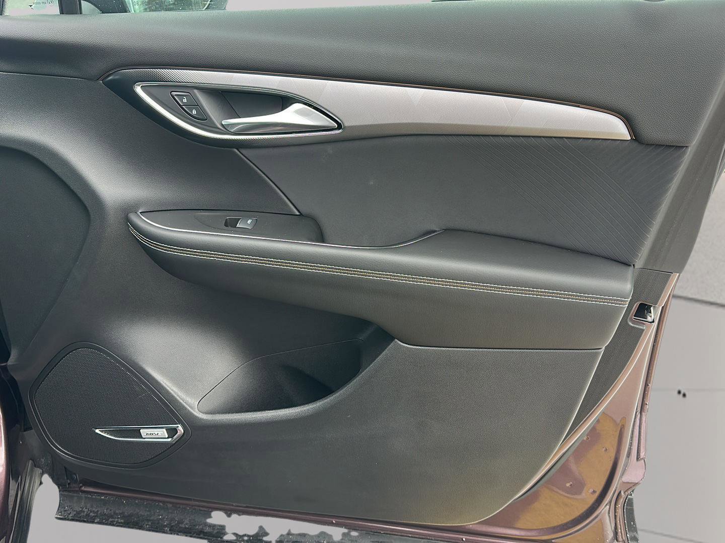 Used 2024 Buick Envision Sport Touring image 21