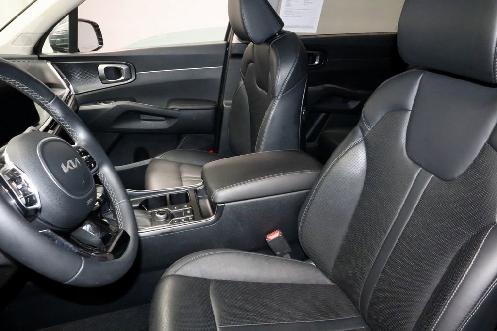 Used 2025 Kia Sorento S AWD/4WD image 25