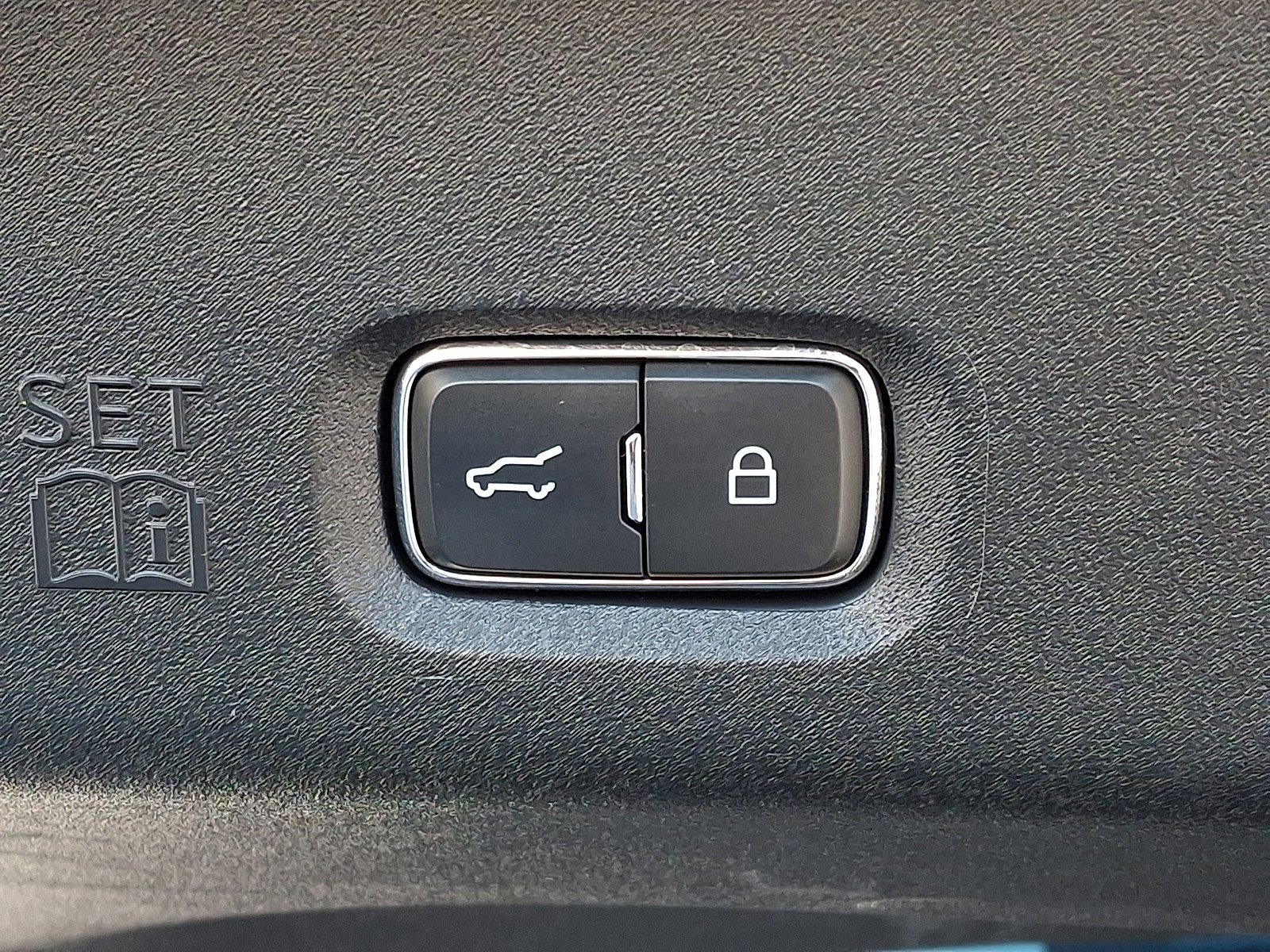 Certified 2025 Ford Expedition Active image 29