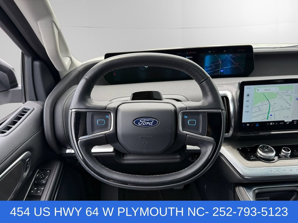 Certified 2025 Ford Expedition Platinum AWD/4WD image 12