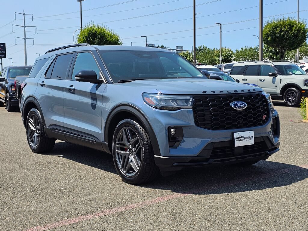 Certified 2025 Ford Explorer ST w/ Sun And Sound Package AWD/4WD image 3