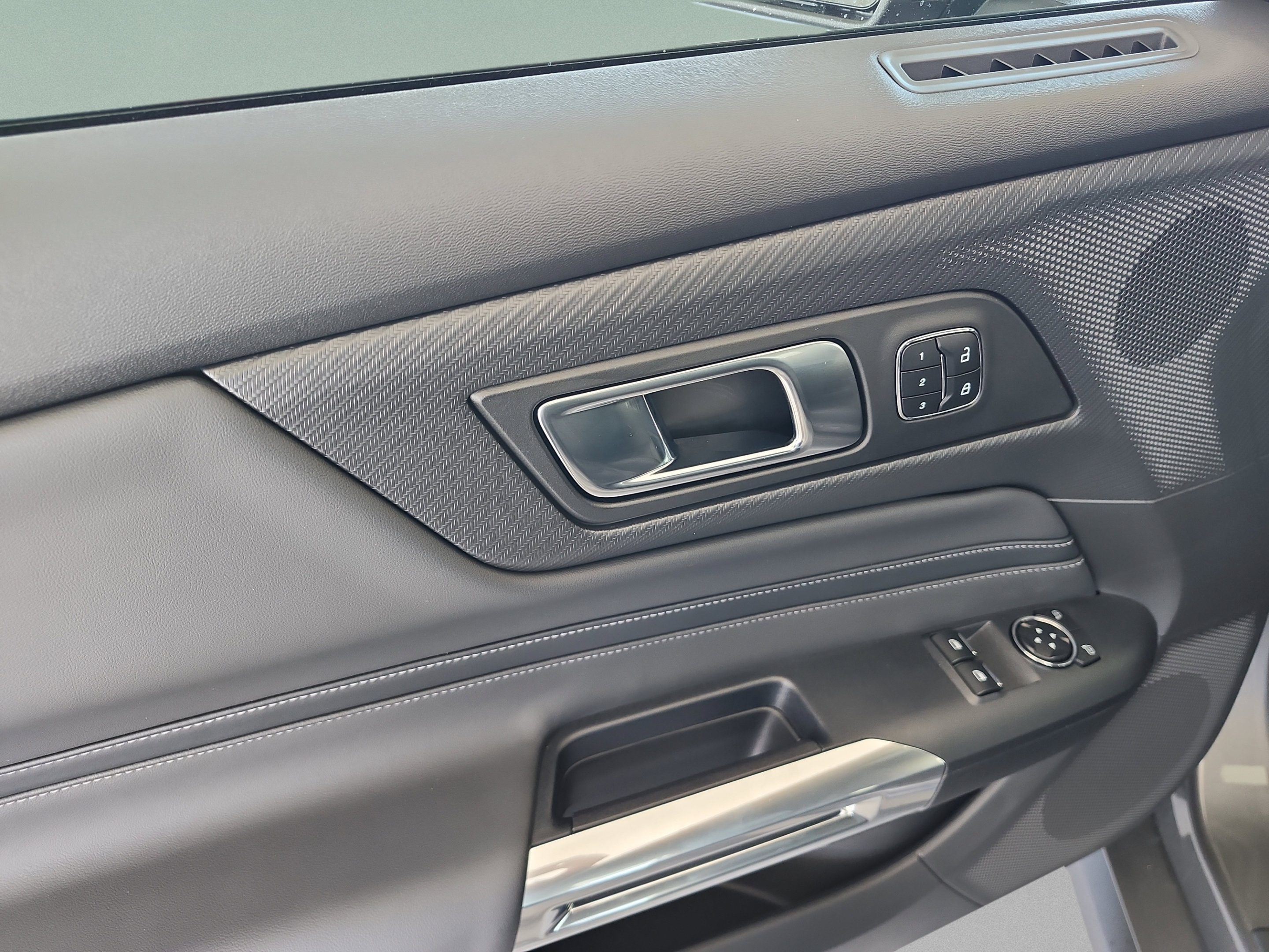 Certified 2026 Ford Mustang Premium RWD image 16