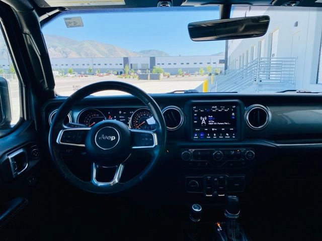 Used 2019 Jeep Wrangler Unlimited Sahara w/ Uconnect 4C Nav & Sound Group AWD/4WD image 12