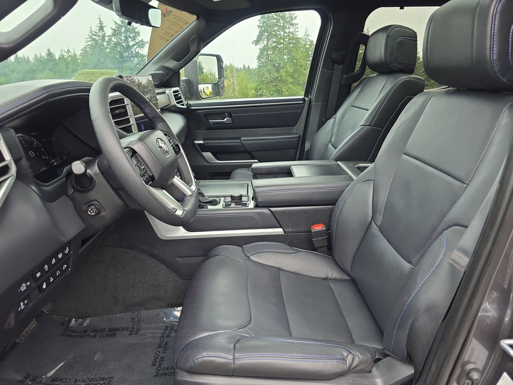 Used 2025 Toyota Tundra Platinum AWD/4WD image 5