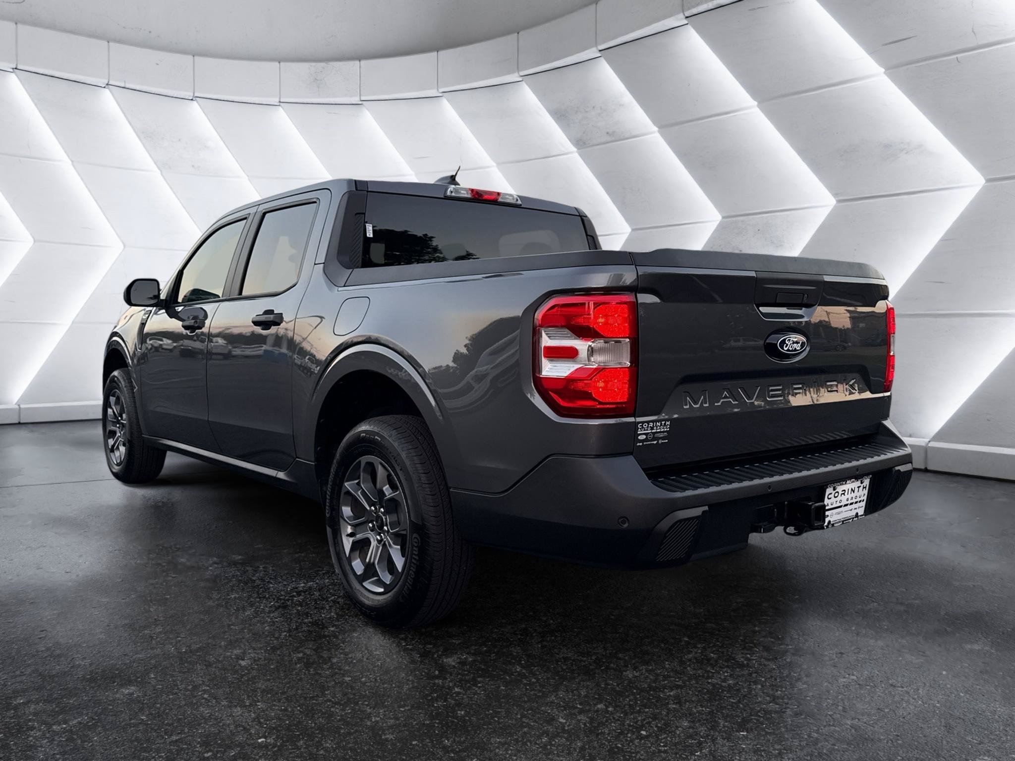 Certified 2025 Ford Maverick XLT w/ XLT Luxury Package FWD image 5