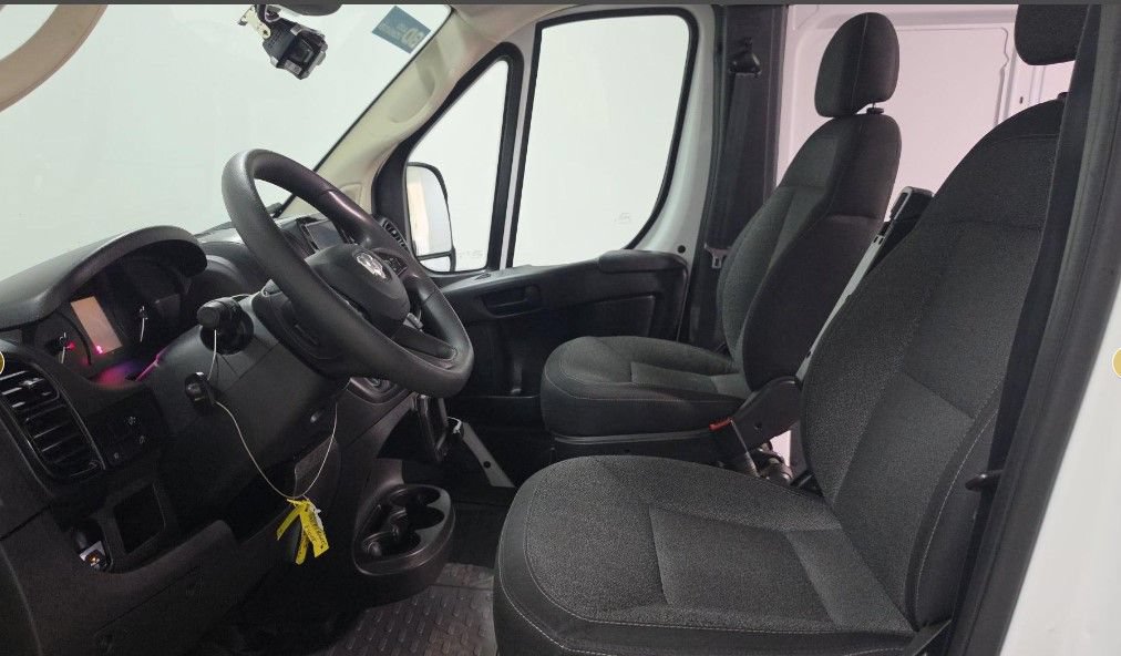 Used 2024 RAM ProMaster 2500 w/ Convenience Group FWD image 5
